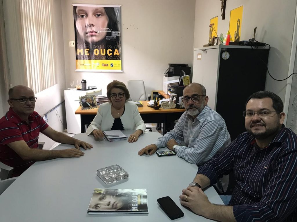 Presidente da Anest discute Projeto Saúde nas Paradas de Ônibus de Natal Presidente da Anest discute Projeto Saúde nas Paradas de Ônibus de Natal