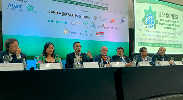 Mesa Redonda realizada durante o 25º Conest apresentou como tema: “As Principais Inovações da SST no Contexto do Forum Lusófono de Engenharia, Segurança e Saúde no Trabalho – FoLESST”